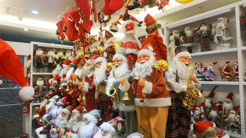 向老外出口圣誕用品，浙江義烏商人年銷數千萬